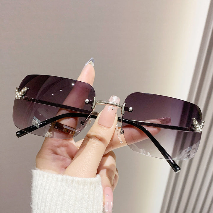 Women's fashion sunglasses with unique frame and luxurious accents Kalsten
