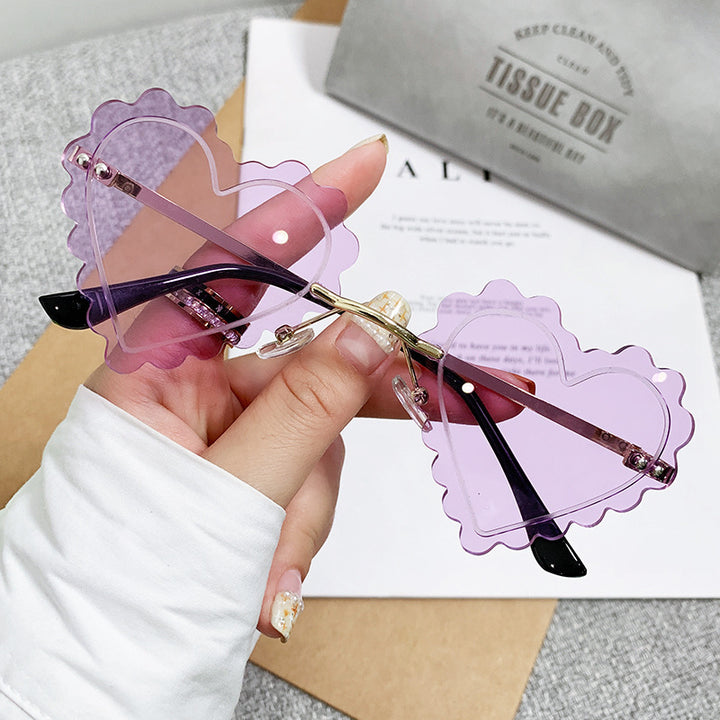 Ladies Cat-Eye Sunglasses in unique Heart Design Kalsten