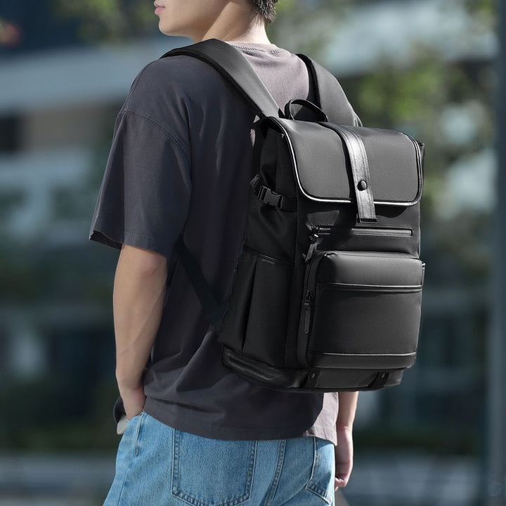 Modern everyday backpack with versatile compartment system Kalsten