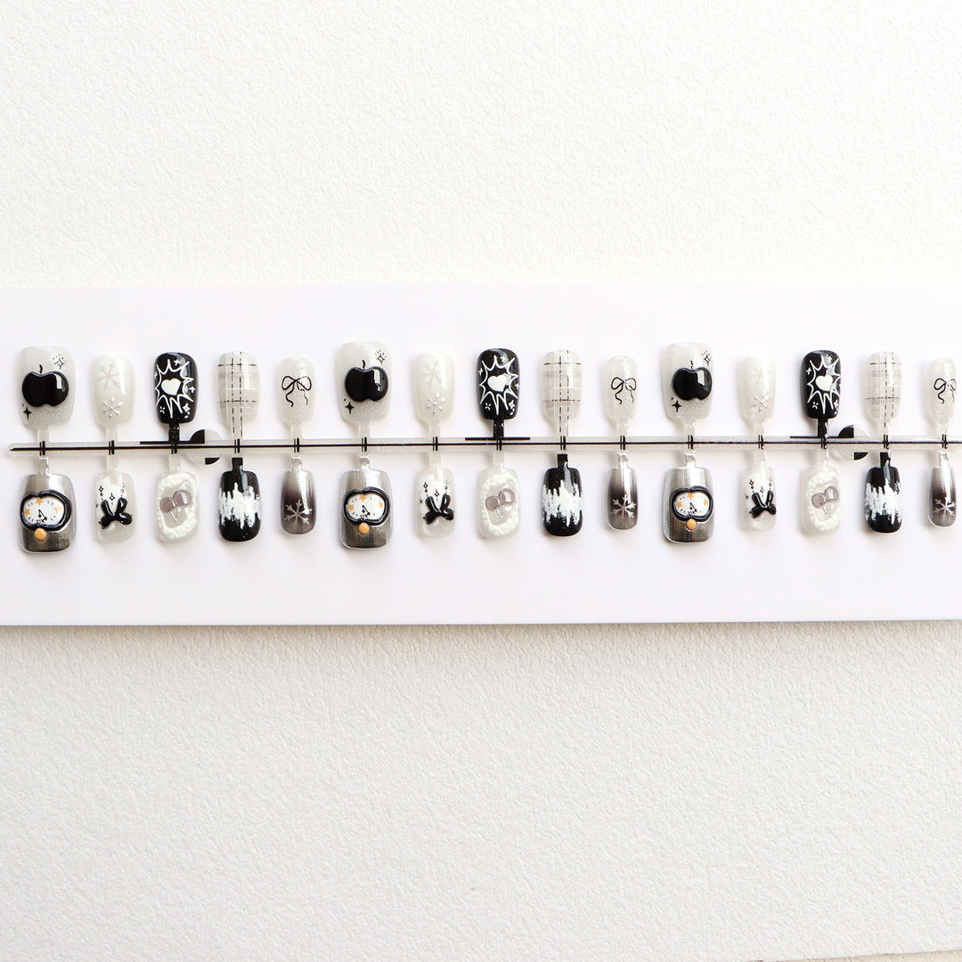 Artistic Black and White Press-On Nail Art Kalsten