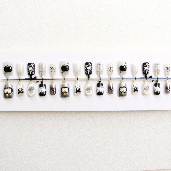 Artistic Black and White Press-On Nail Art Kalsten
