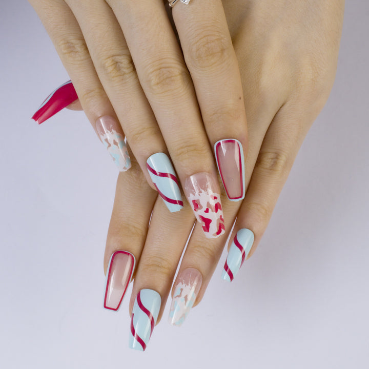 Artificial nails with creative heart pattern and elegant wave design Kalsten