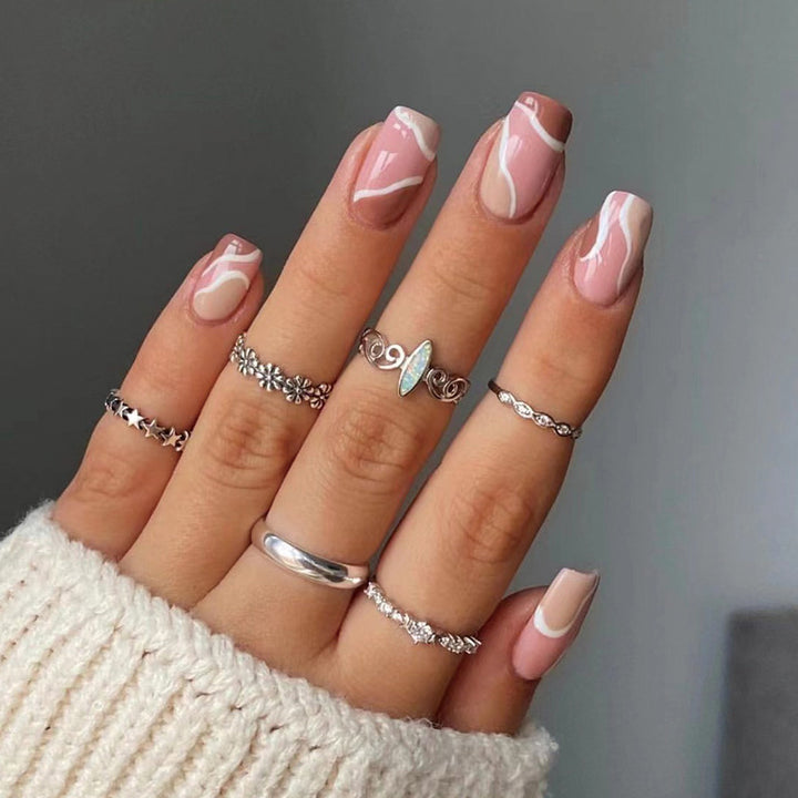 Elegant Nail Art with Geometric Design Kalsten