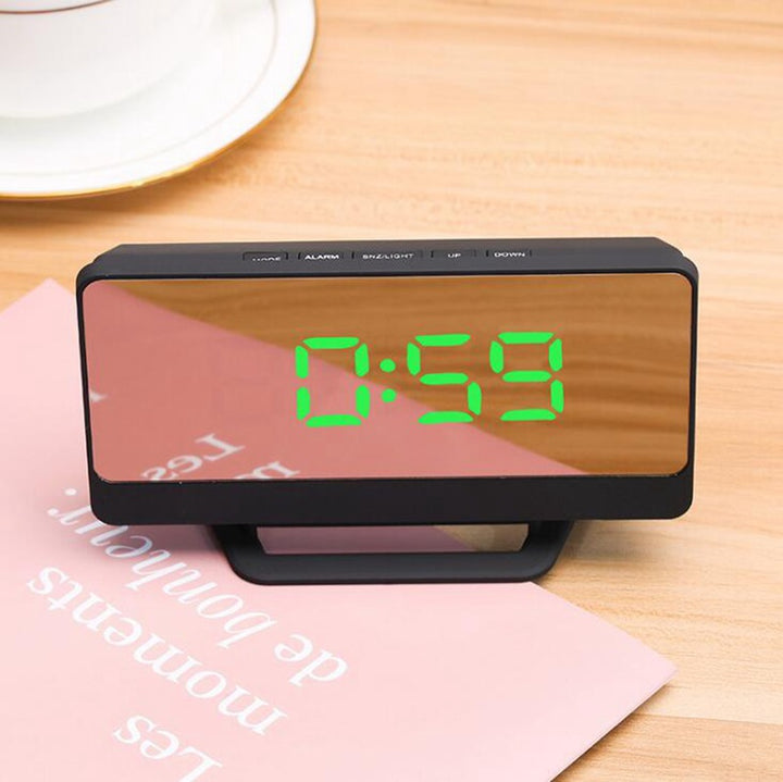 Digital alarm clock with mirror display and snooze function Kalsten