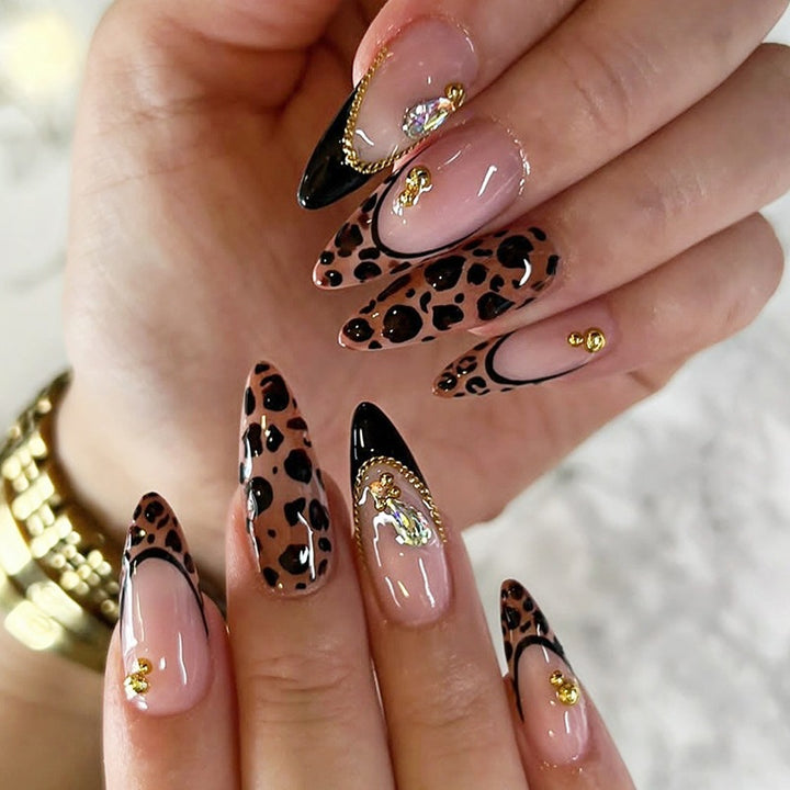 Nail art set with leopard pattern and glitter embellishments Kalsten