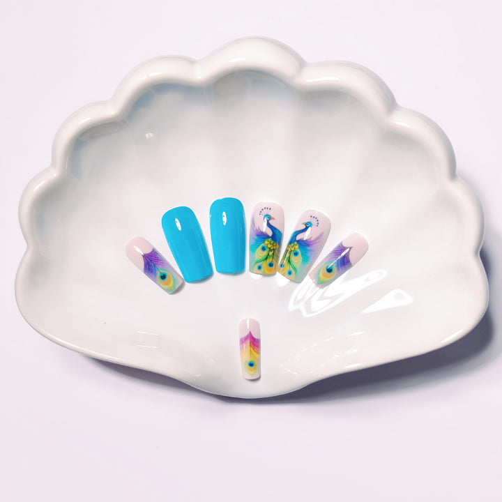 Peacock-Inspired Artistic Nail Set Kalsten