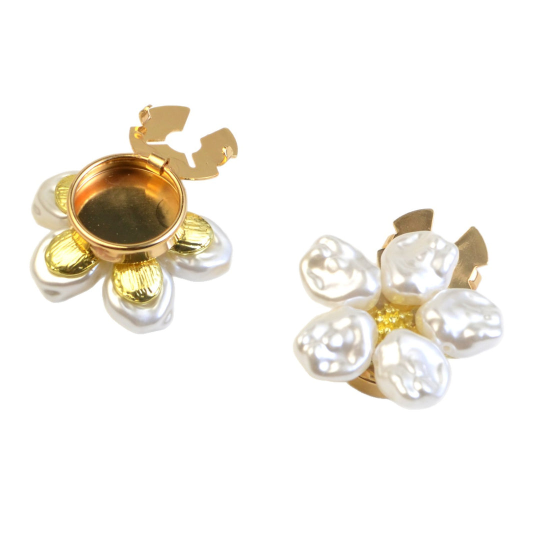 More Elegant and High-Quality Brooches with Pearl Applications Kalsten