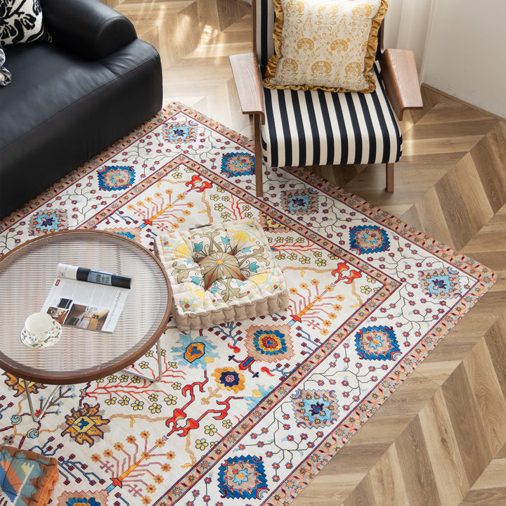Living room rug in oriental suzani style with fine border Kalsten
