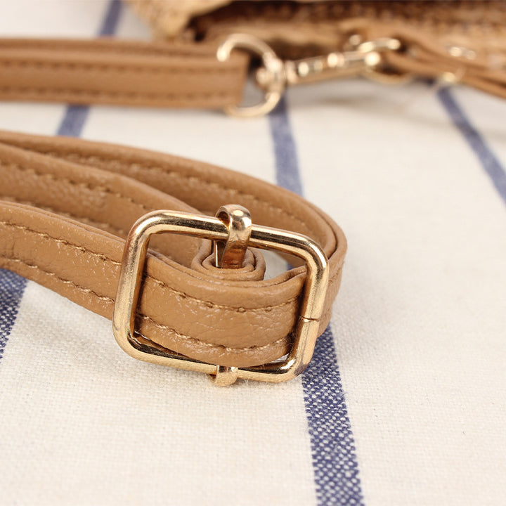 Shoulder bag made of high-quality woven natural material with elegant wave pattern Kalsten