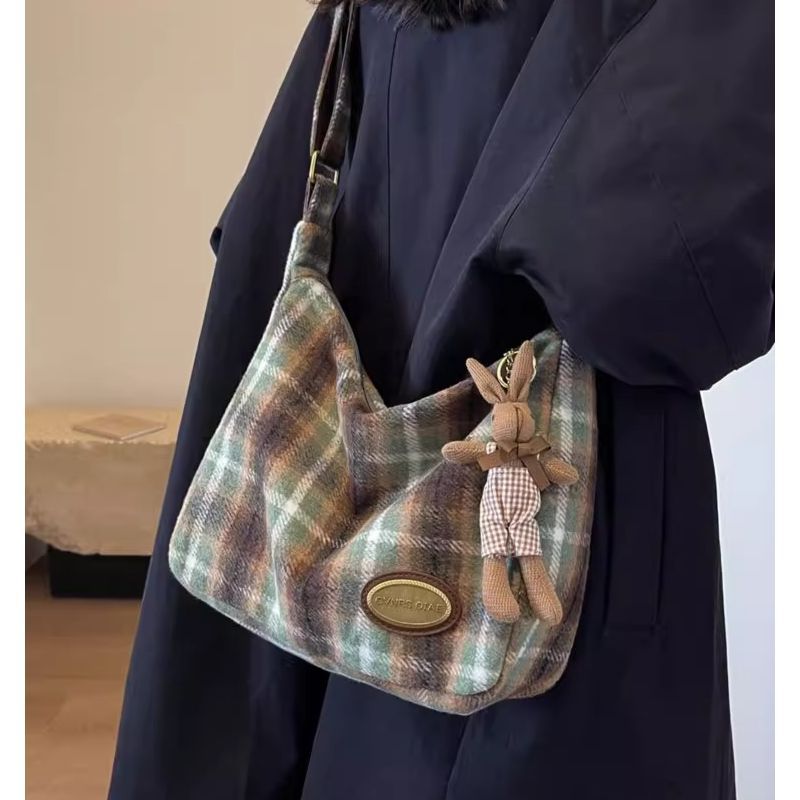 Cozy Plaid Shoulder Bag Kalsten