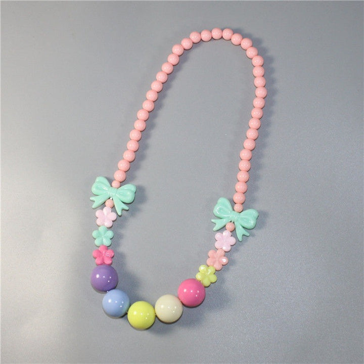 Colorful pearl necklace with floral elements Kalsten