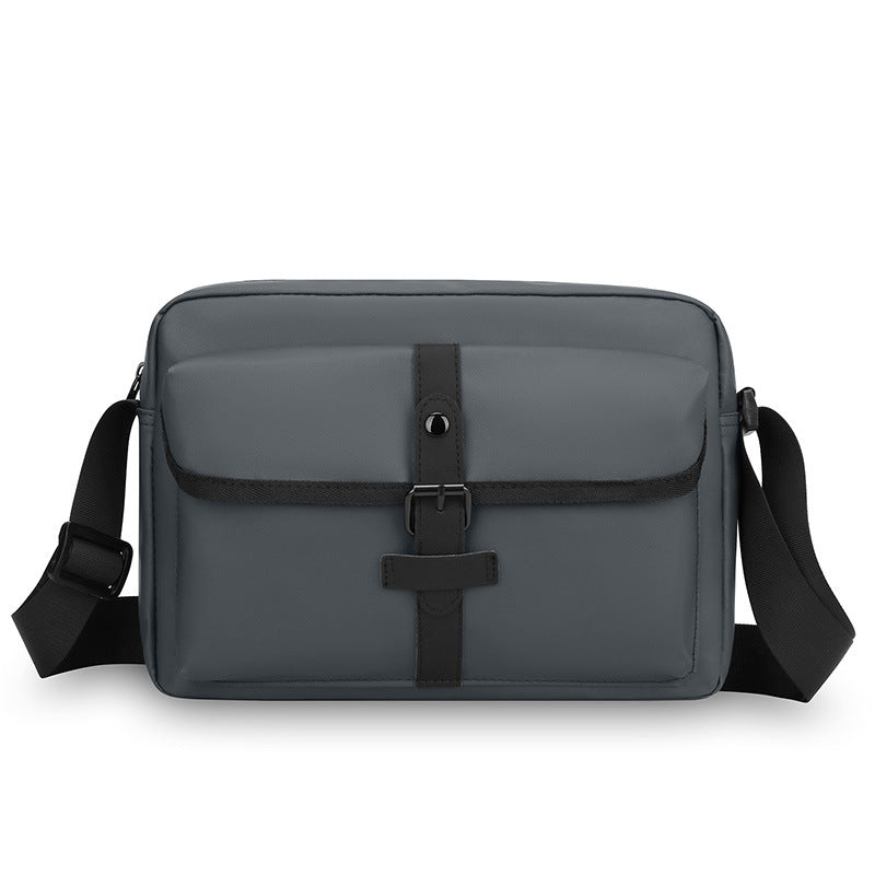 Sleek Functional Messenger Bag