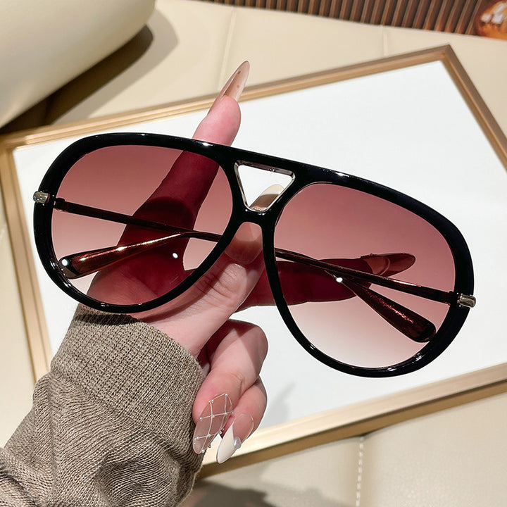 Ladies' sunglasses in an extravagant design with striking lenses Kalsten