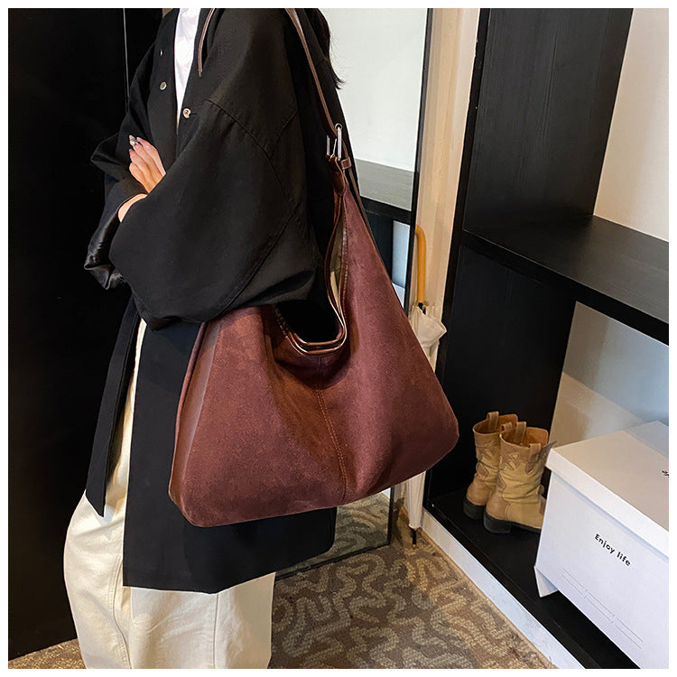 Elegant and Versatile Shoulder Bag Kalsten