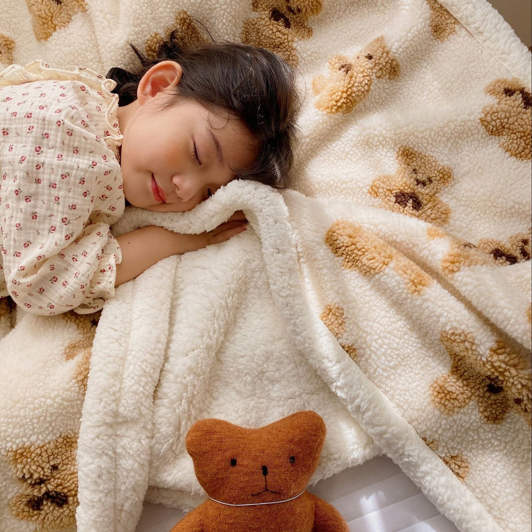 Fluffy Teddy Bear Pattern Throw Blanket