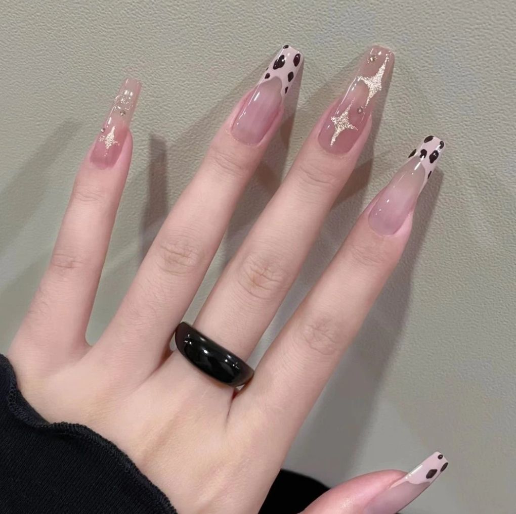 Stylish and Elegant Nail Extensions