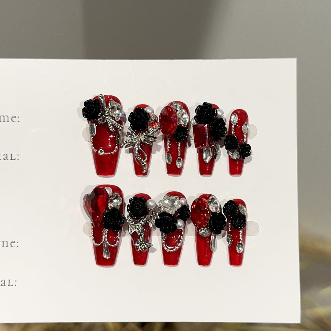 Glamorous Floral-Themed Press-On Nail Set