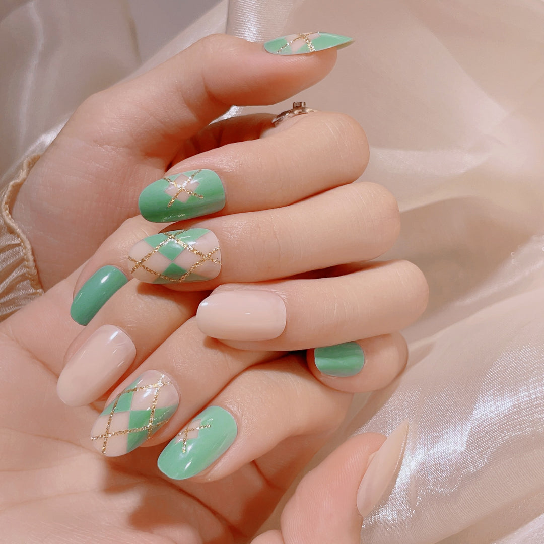 Trendy Geometric Pattern Press-On Nail Set