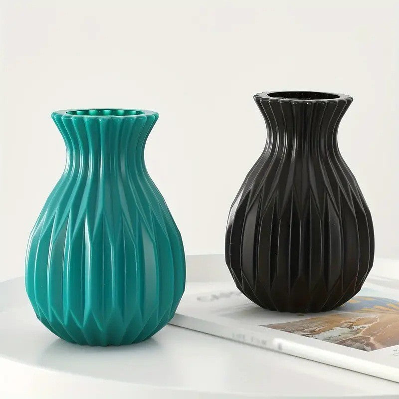 Modern Textured Decorative Vase Kalsten