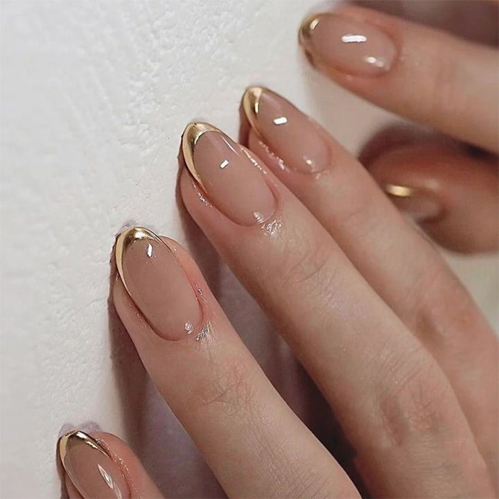 Elegant artificial nails with gold trim Kalsten