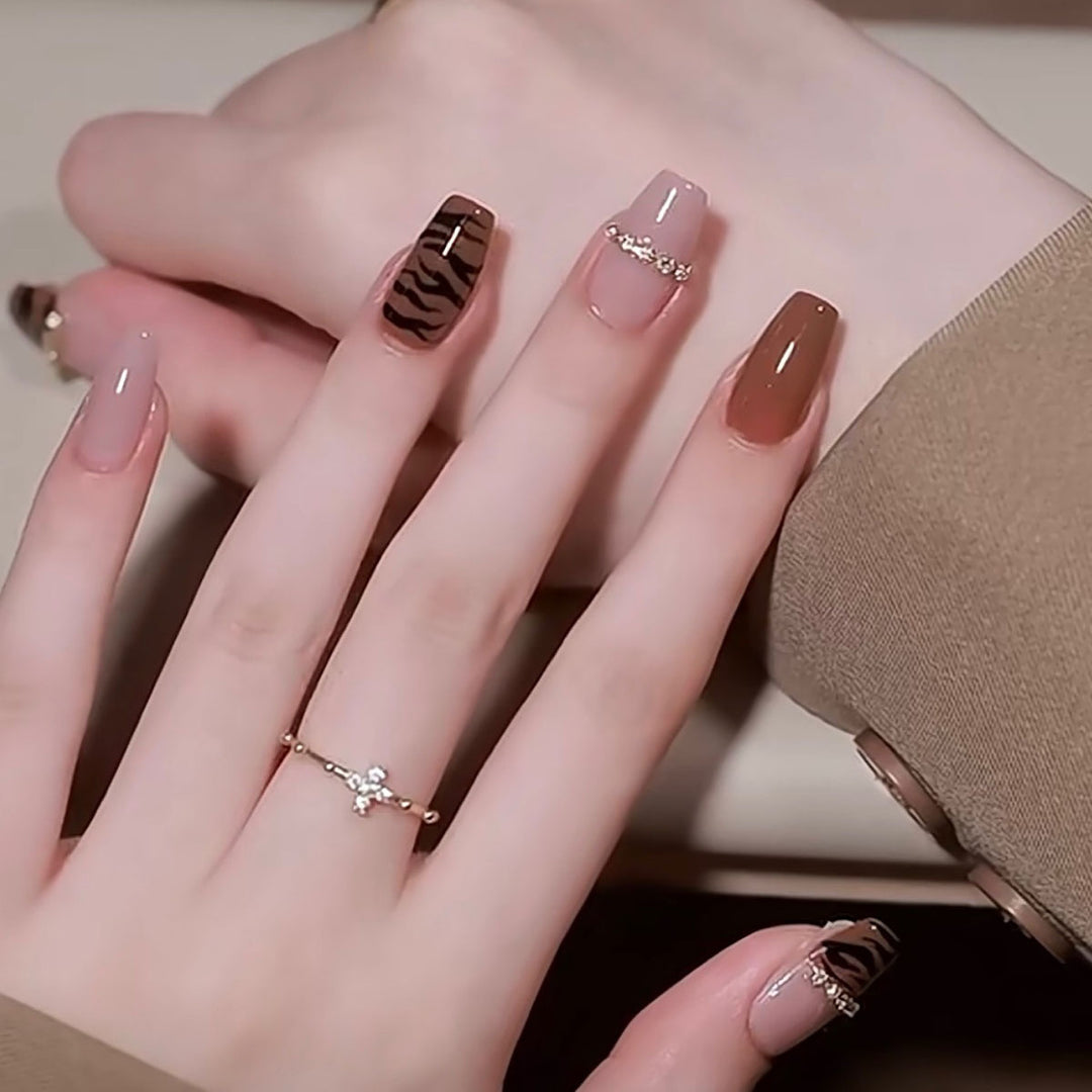 Stylish Animal Print Press-On Nails