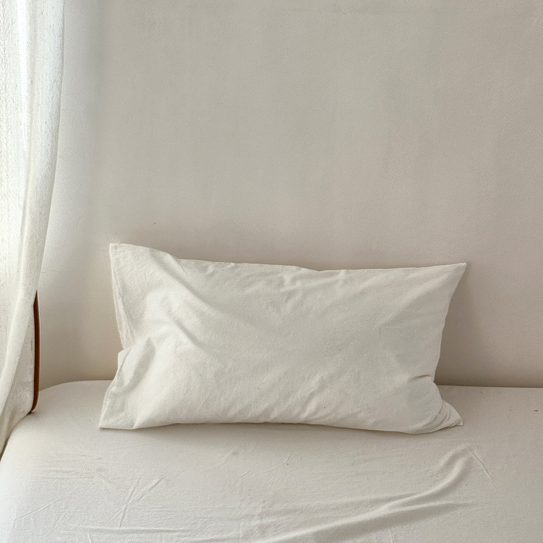 Cotton-linen pillowcase with hidden zipper