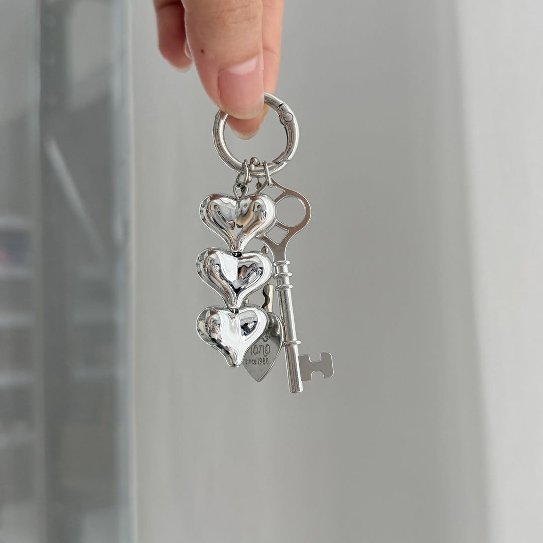 Artistic Heart-Shaped Keychain Kalsten