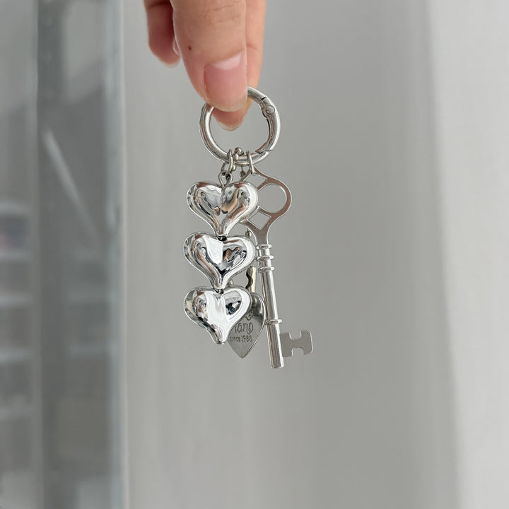 Artistic Heart-Shaped Keychain Kalsten