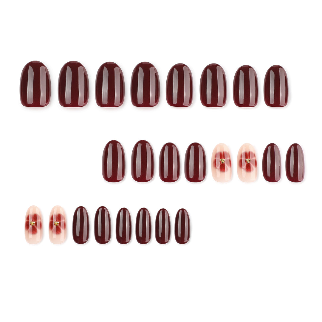 Artfully designed nail art Kalsten