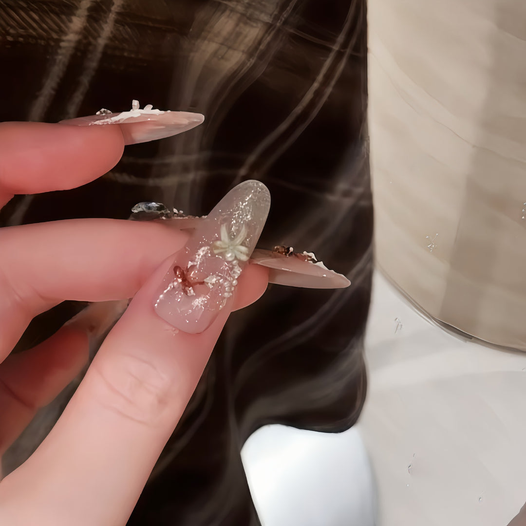 Artificial nail tips with elegant glitter details Kalsten