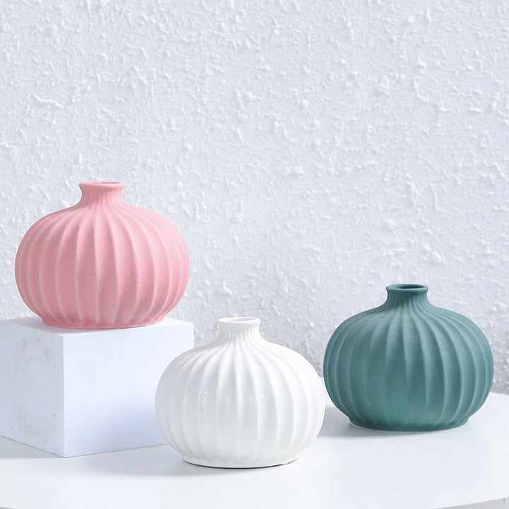 Ribbed Decorative Ceramic Vase Kalsten