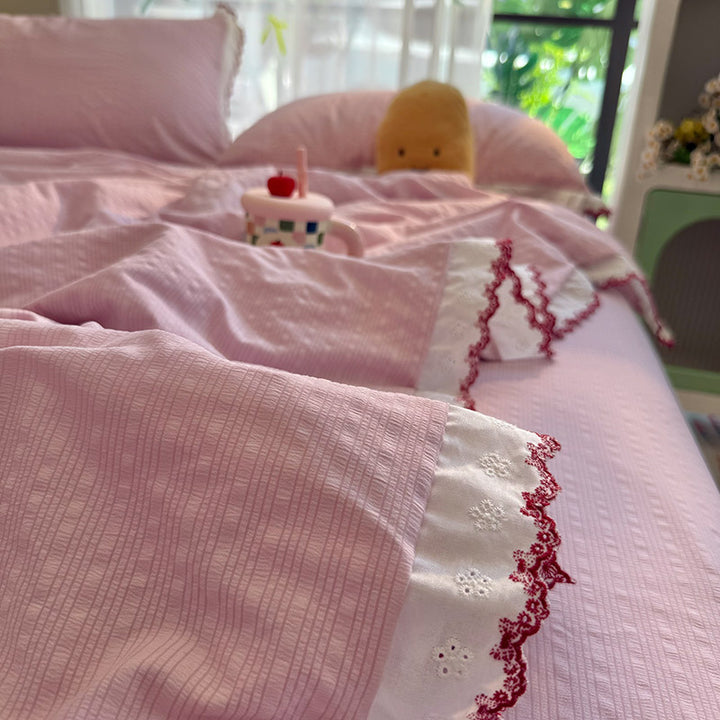 Women's bedspread with elegant lace embellishments and fine cotton surface Kalsten