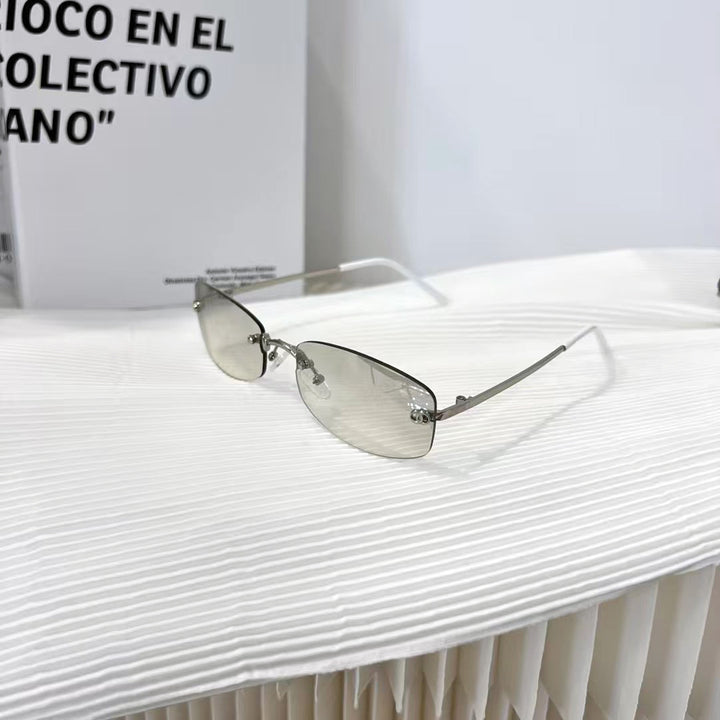Elegant Premium Sunglasses with Sleek Metal Frame Kalsten
