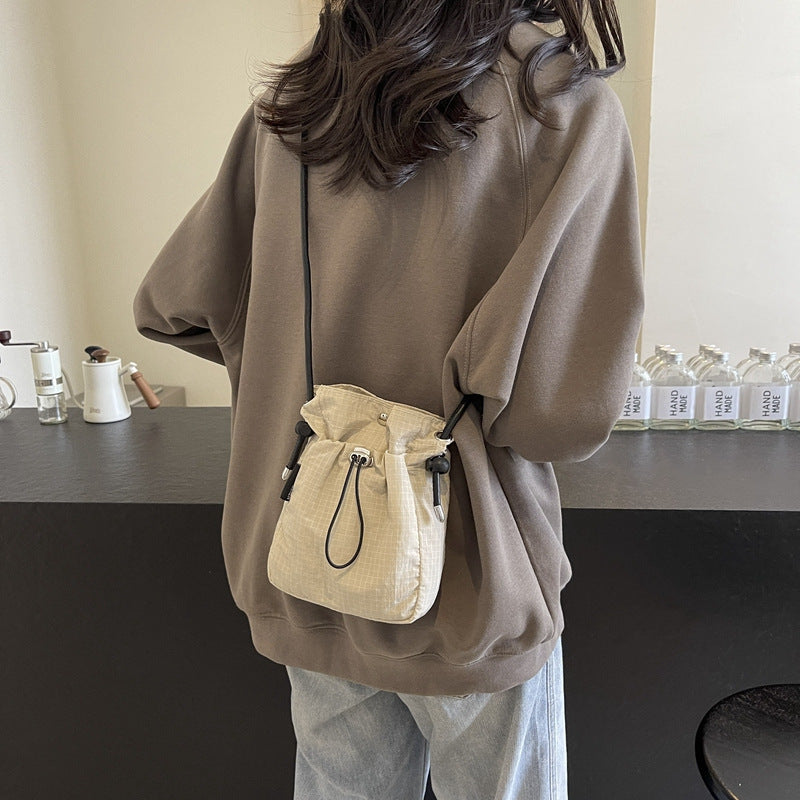 Practical shoulder bag with adjustable carrying system Kalsten