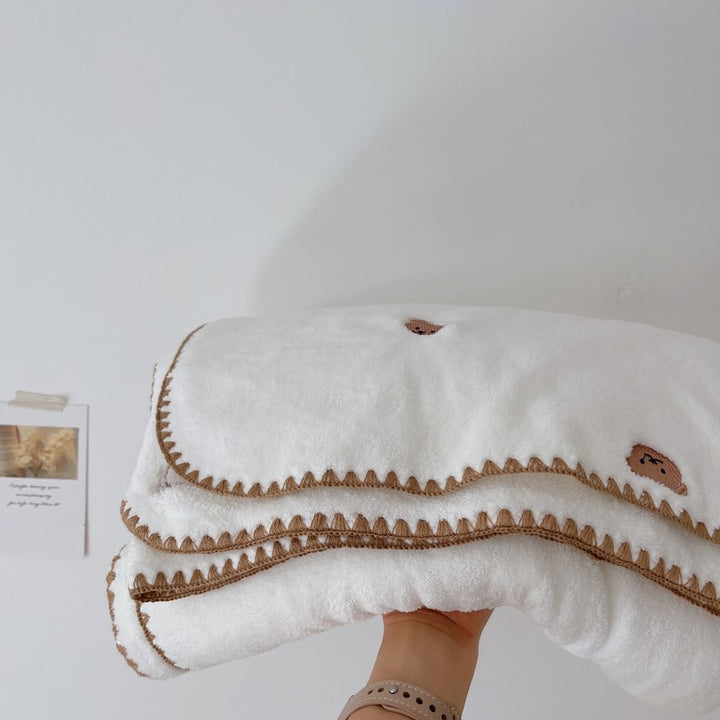 Unisex cuddly blanket with sweet bear motifs Kalsten