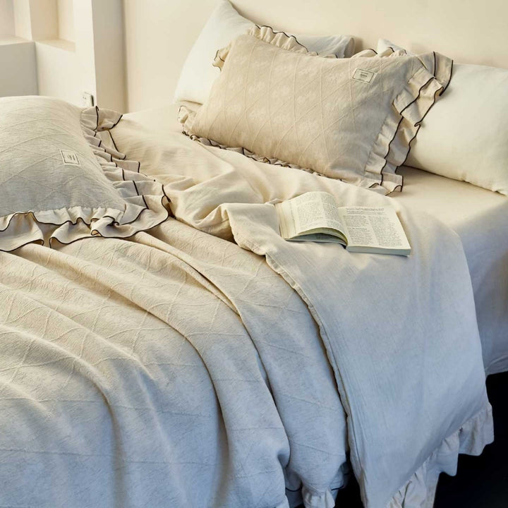 Cotton-linen bedspread and pillow set with diamond quilting and ruffle