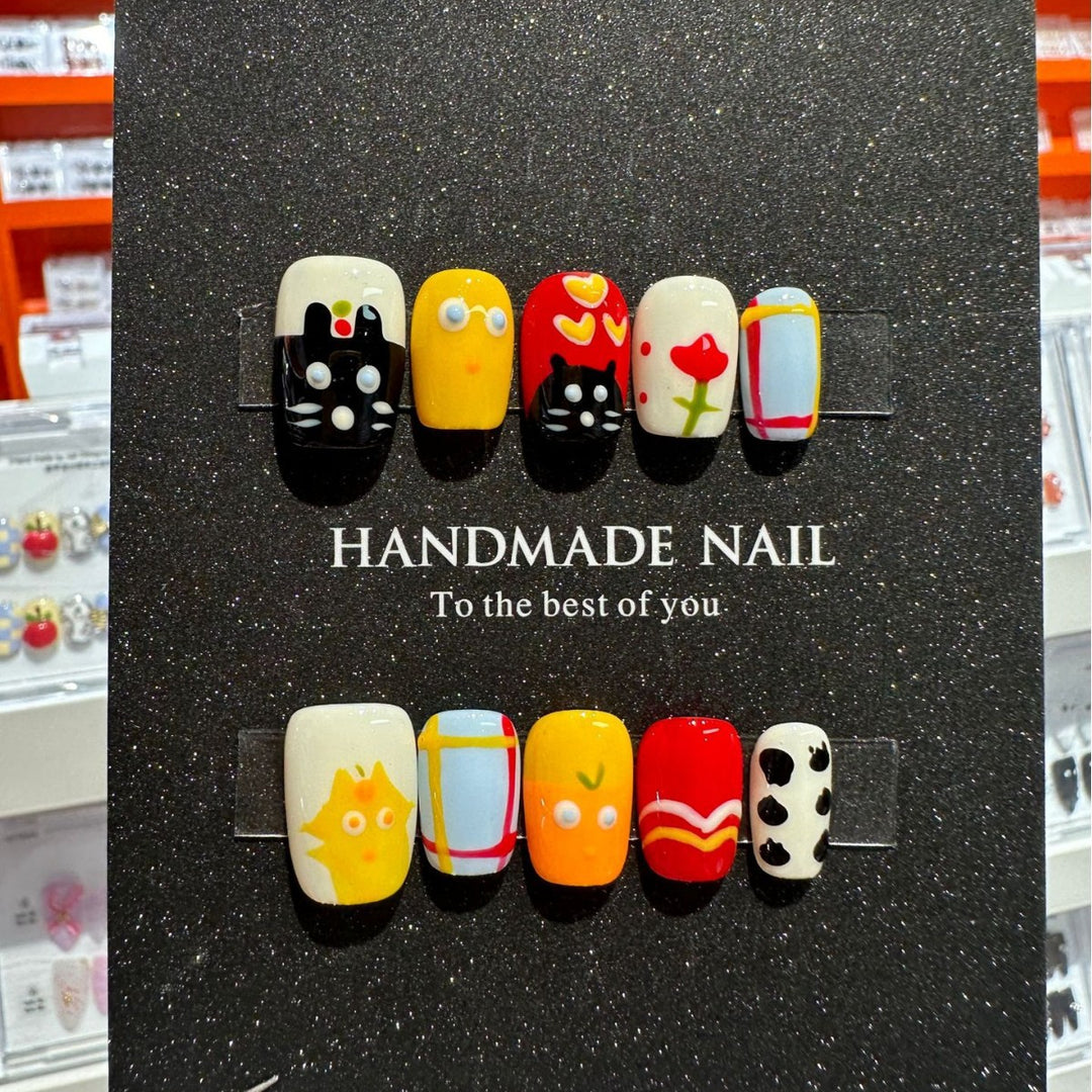 Artistic Character-Themed Press-On Nail Set
