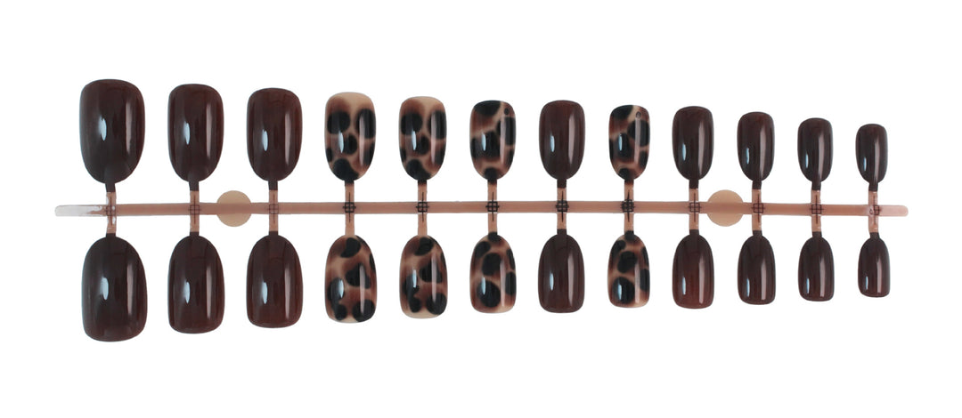 Nail set with elegant, modern leopard pattern Kalsten