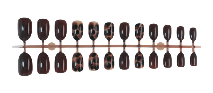 Nail set with elegant, modern leopard pattern Kalsten