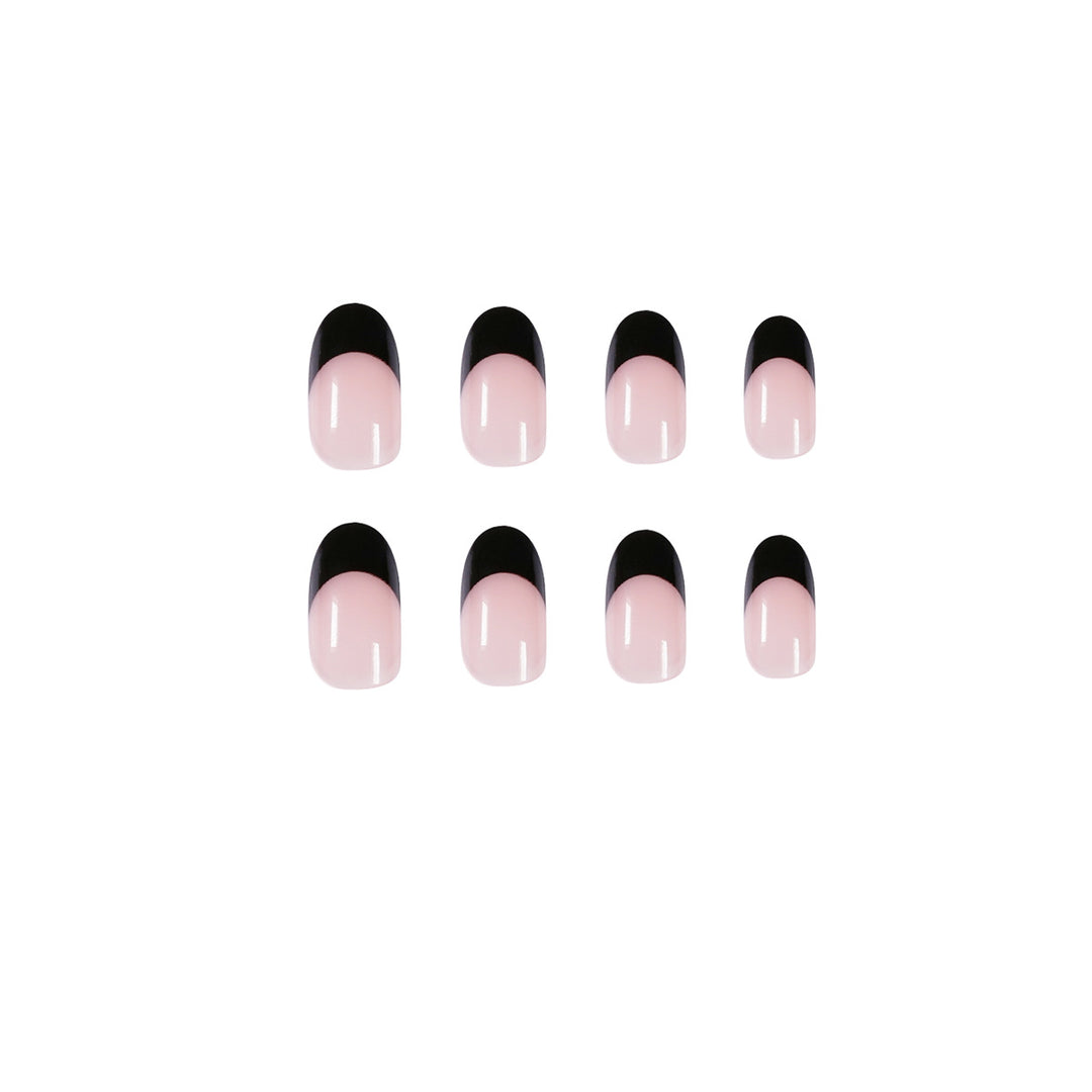 Artful Nail Art with Elegant French Tip Design Kalsten