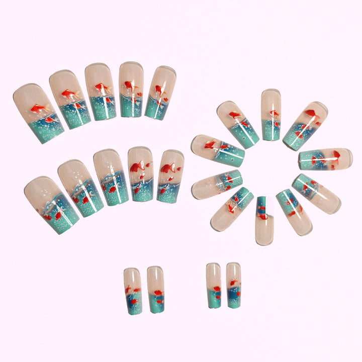 Artifical nails with maritime goldfish design Kalsten