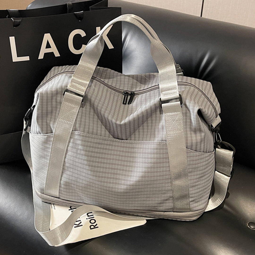 Sporty travel bag with practical storage and adjustable shoulder straps Kalsten