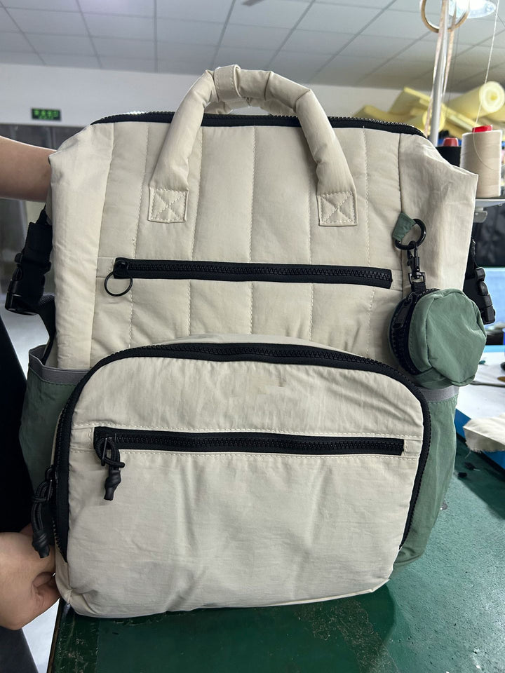 Multifunctional travel bag with organizer Kalsten