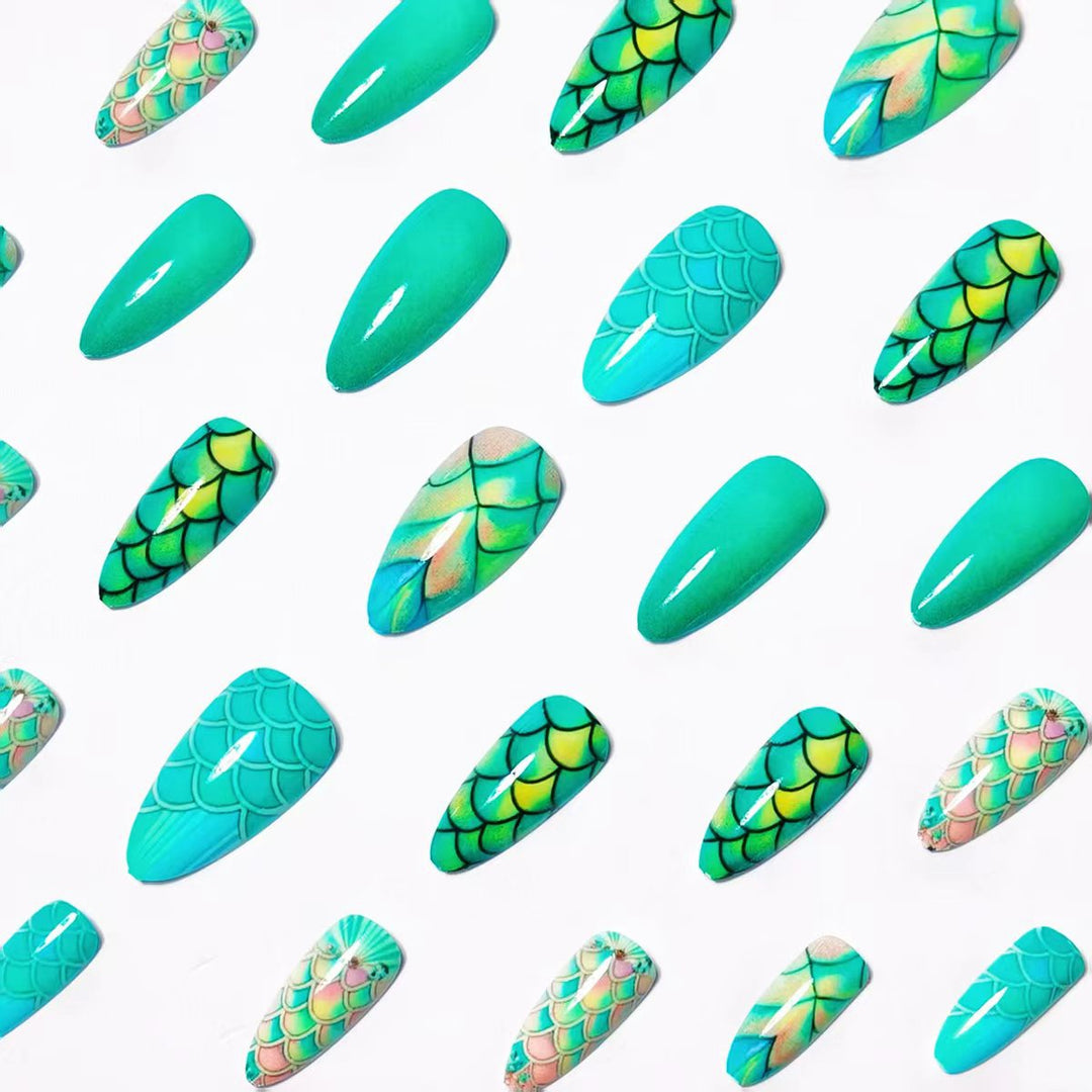 Artistic Mermaid-Scale Nail Art Kalsten