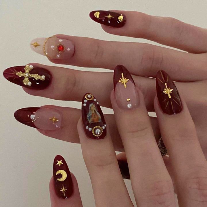 Artificial nail art with playful dots and bows Kalsten