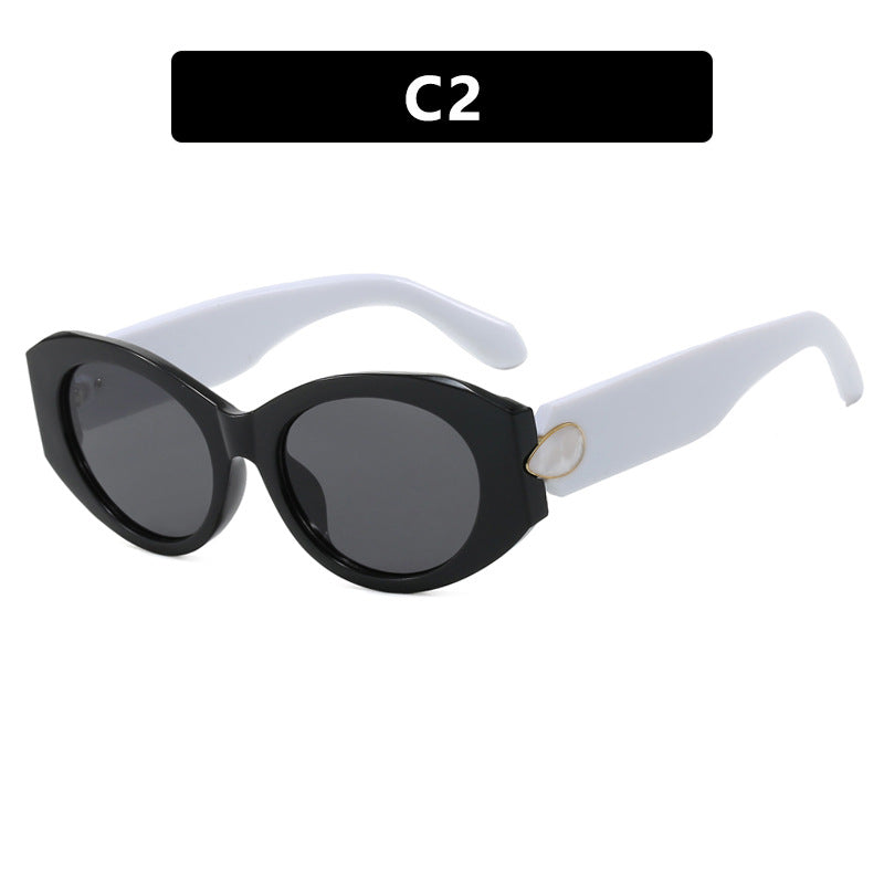 Women elegant sunglasses with stylish contours Kalsten
