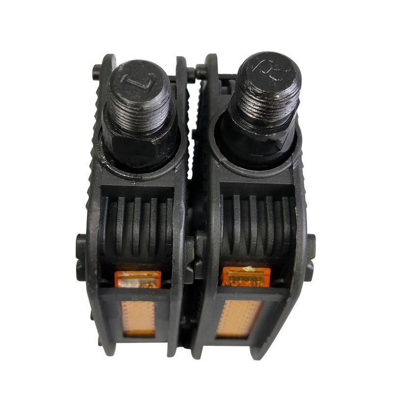 High-Traction Bicycle Pedals with Integrated Reflectors Kalsten