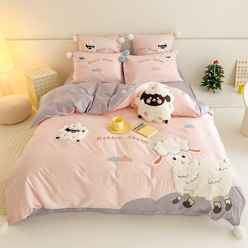 Child bedding set with applied safari giraffe, apple tree motif and fine embroidery