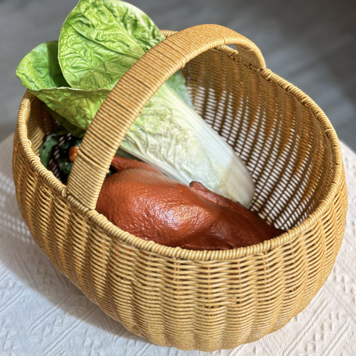 Elegant Woven Picnic Basket Kalsten