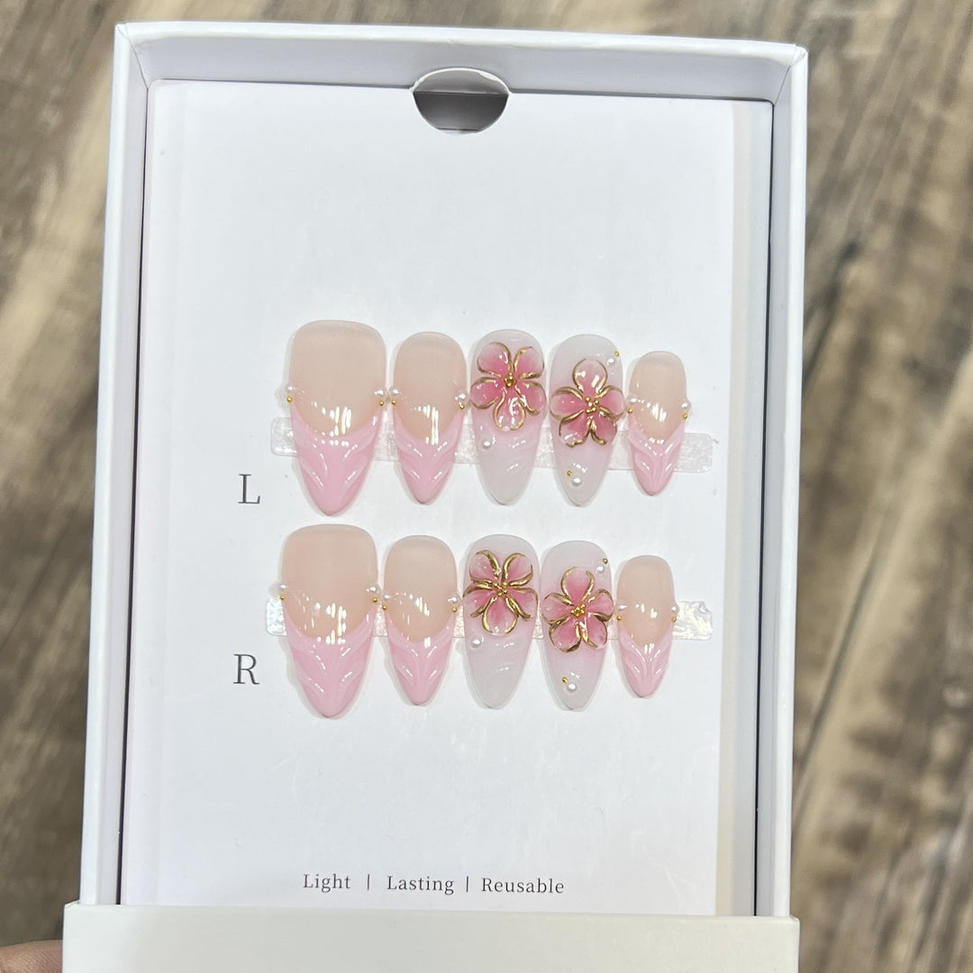 Artisan Floral-Themed Press-On Nails Set Kalsten